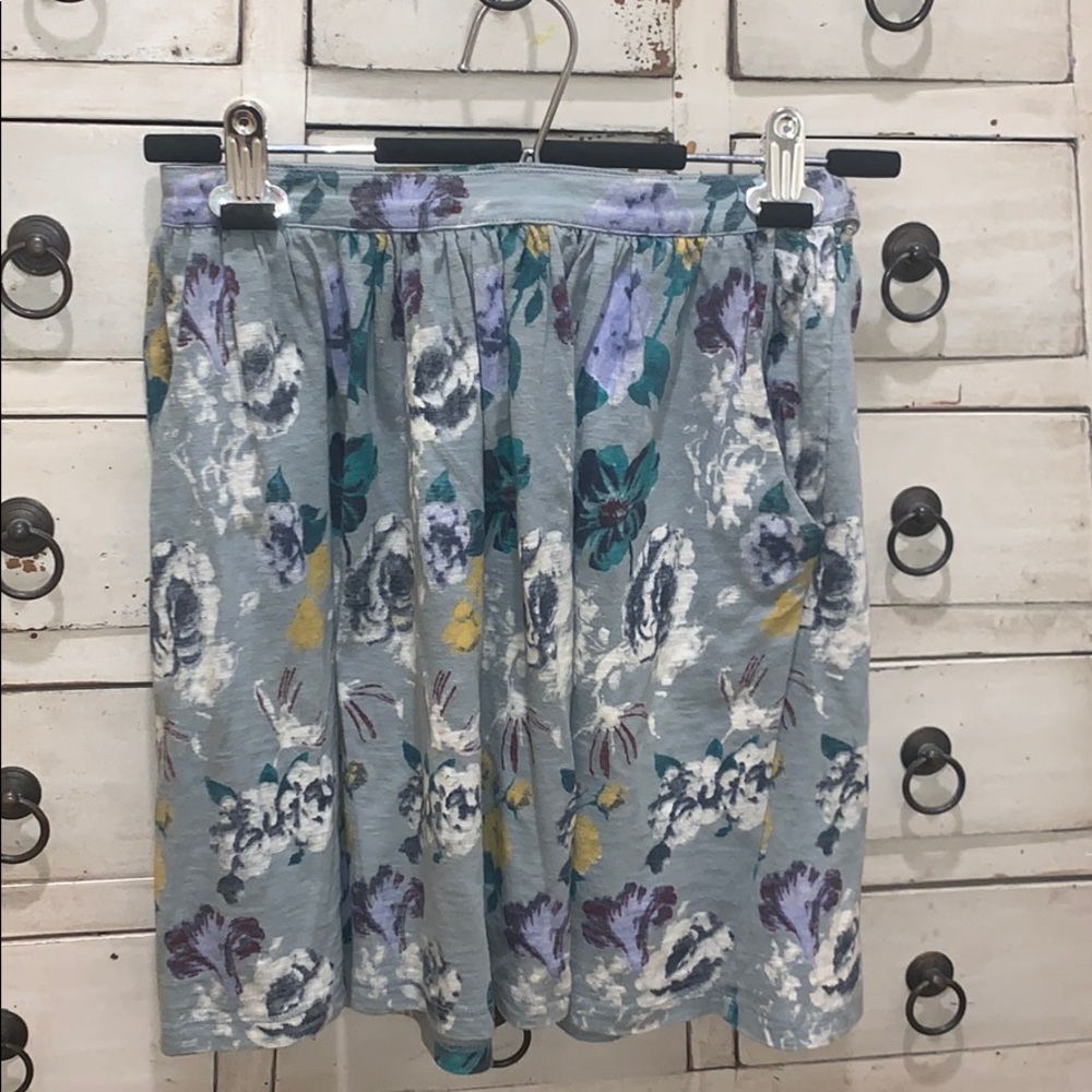 Comme Toi floral skirt size small